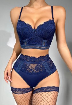 Feminine Desire Bra Set